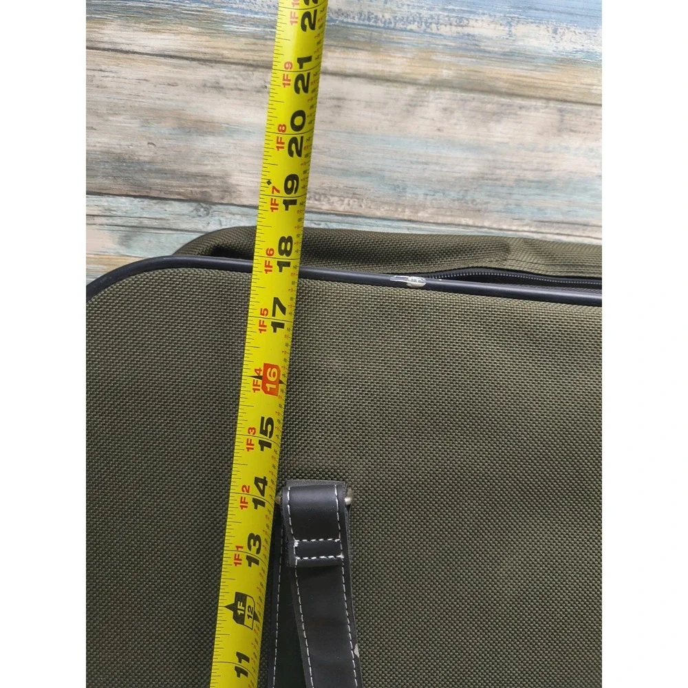 American Tourister Garment Bag Green Nylon Shoulder Strap and Blank Luggage Tag